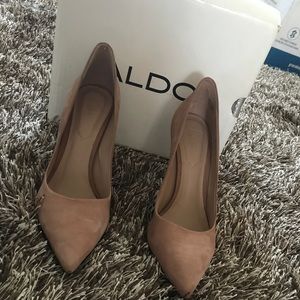 ONLY WORN ONCE Aldo Heels...👠👑
